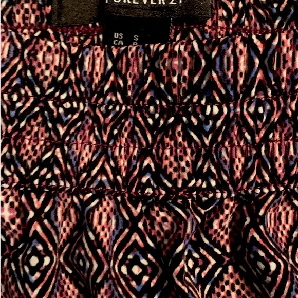Forever 21 XXI Multi-color Geometric Print Shorts New Women’s S small - Picture 2 of 2
